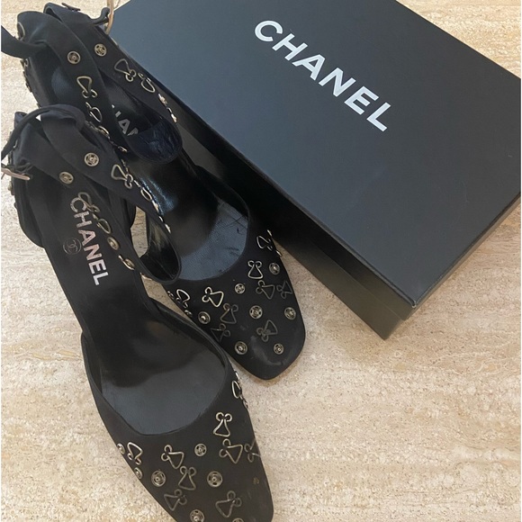 Chanel Black Heels sz 40 - Picture 1 of 8